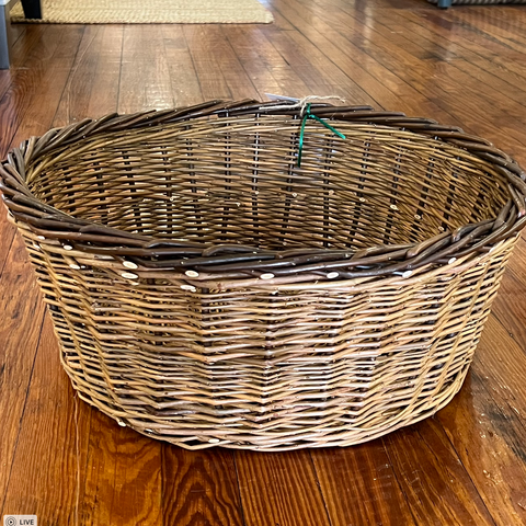 Round Basket by Artisan Willows